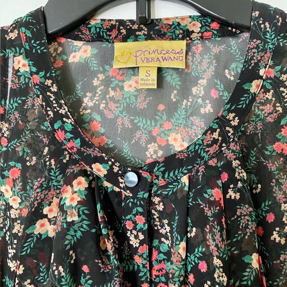 Princess Vera Wang floral blouse